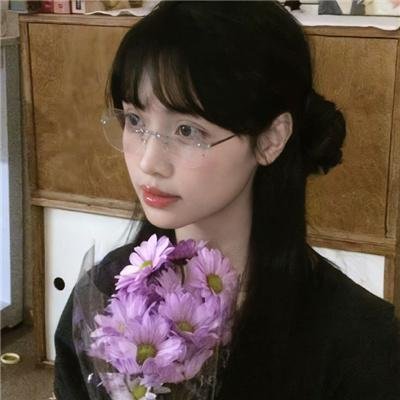 谜一样的双眼